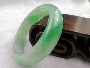 廠價買翡翠和田玉，熱線打爆？揭秘免費領背后的真相